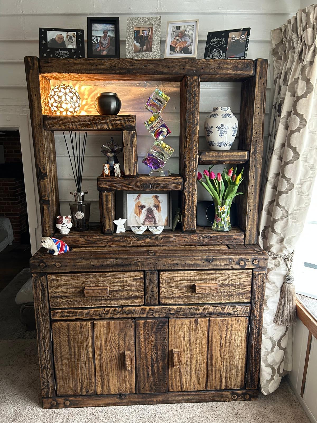Etagere en bois massif