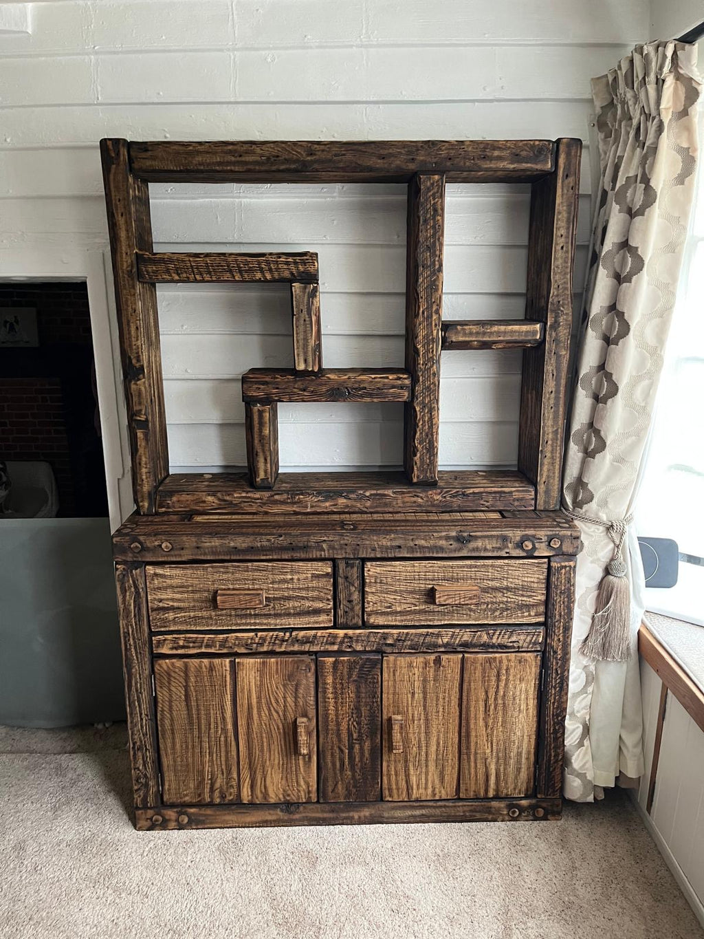 Etagere en bois massif
