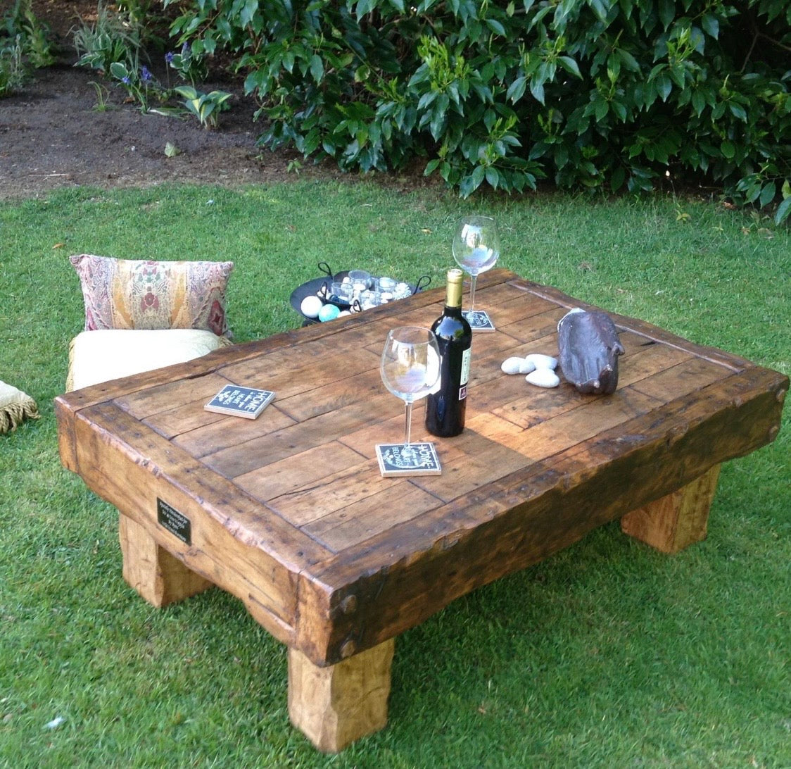 Table basse en bois massif
