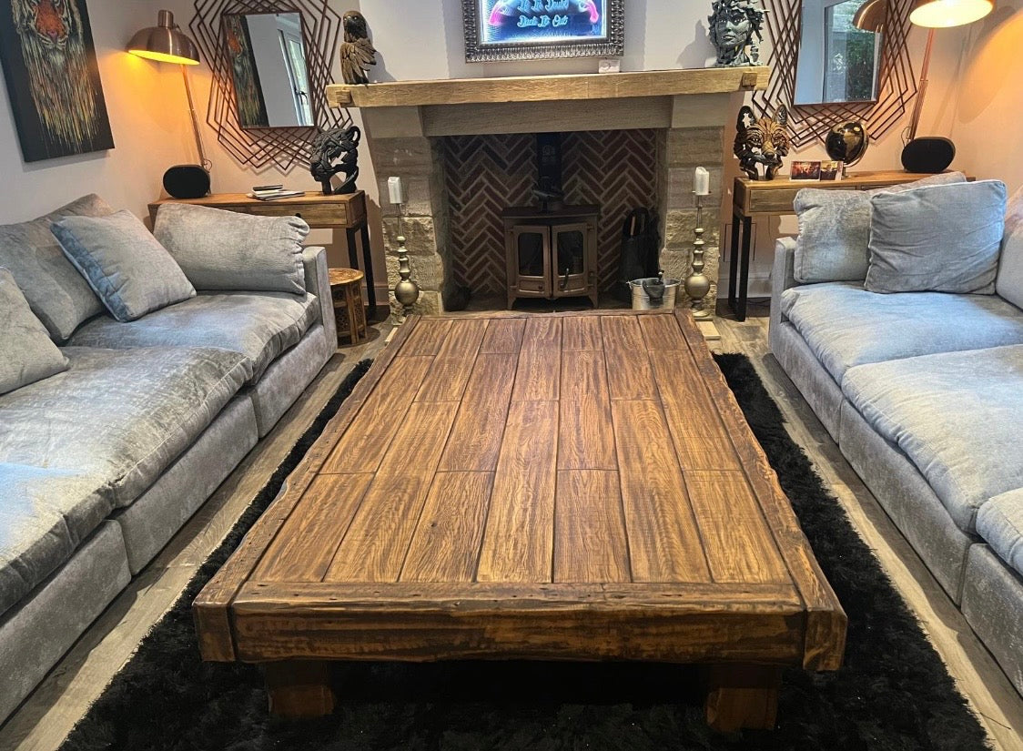 Table basse en bois massif