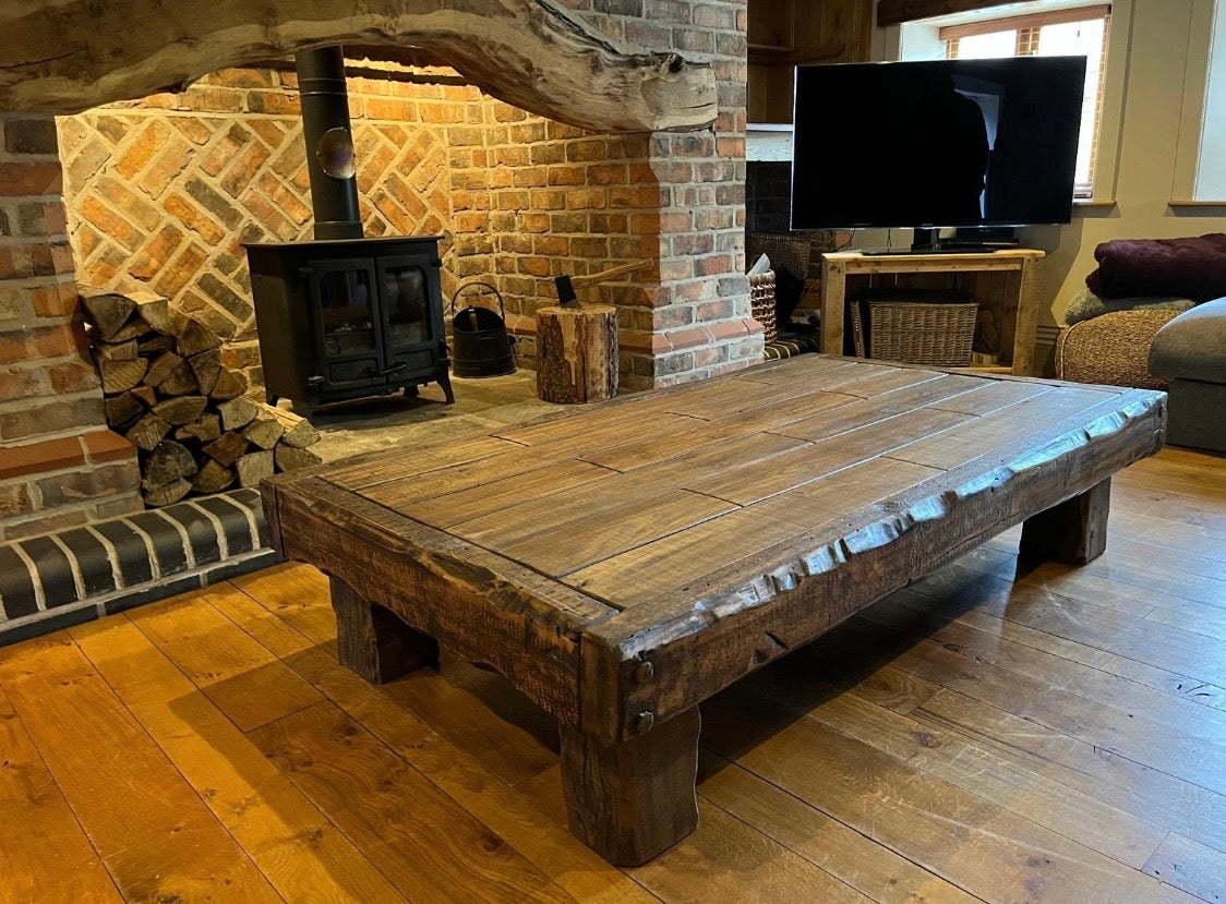 Table basse en bois massif