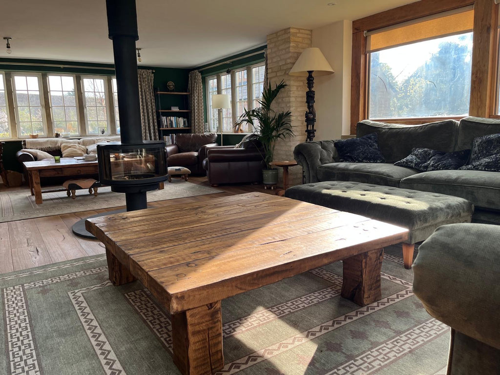 Table basse en bois massif